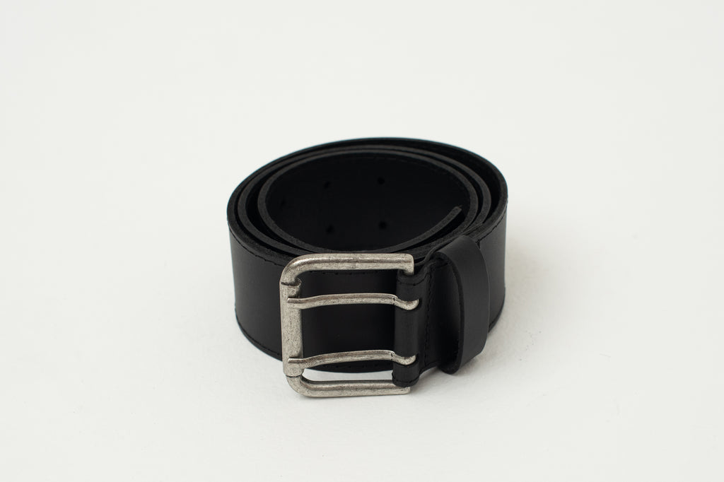 Zwarte riem met dubbele sluiting