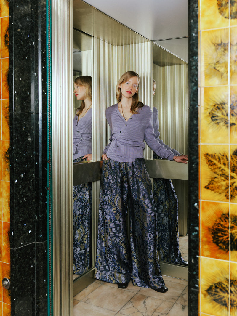 Pantalon Clinton en jacquard lilas à motifs de papillons