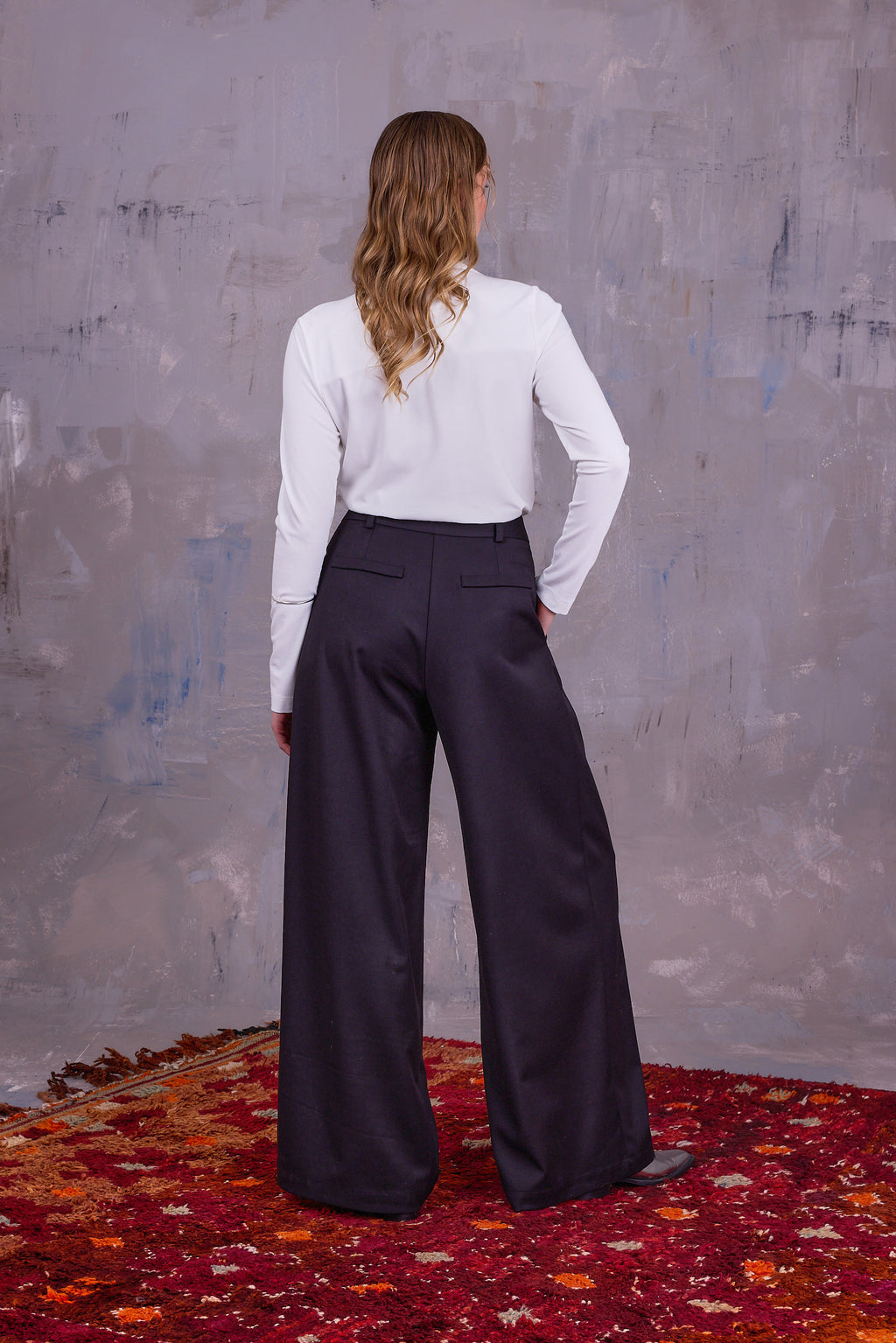 Gemma white T-shirt with bow