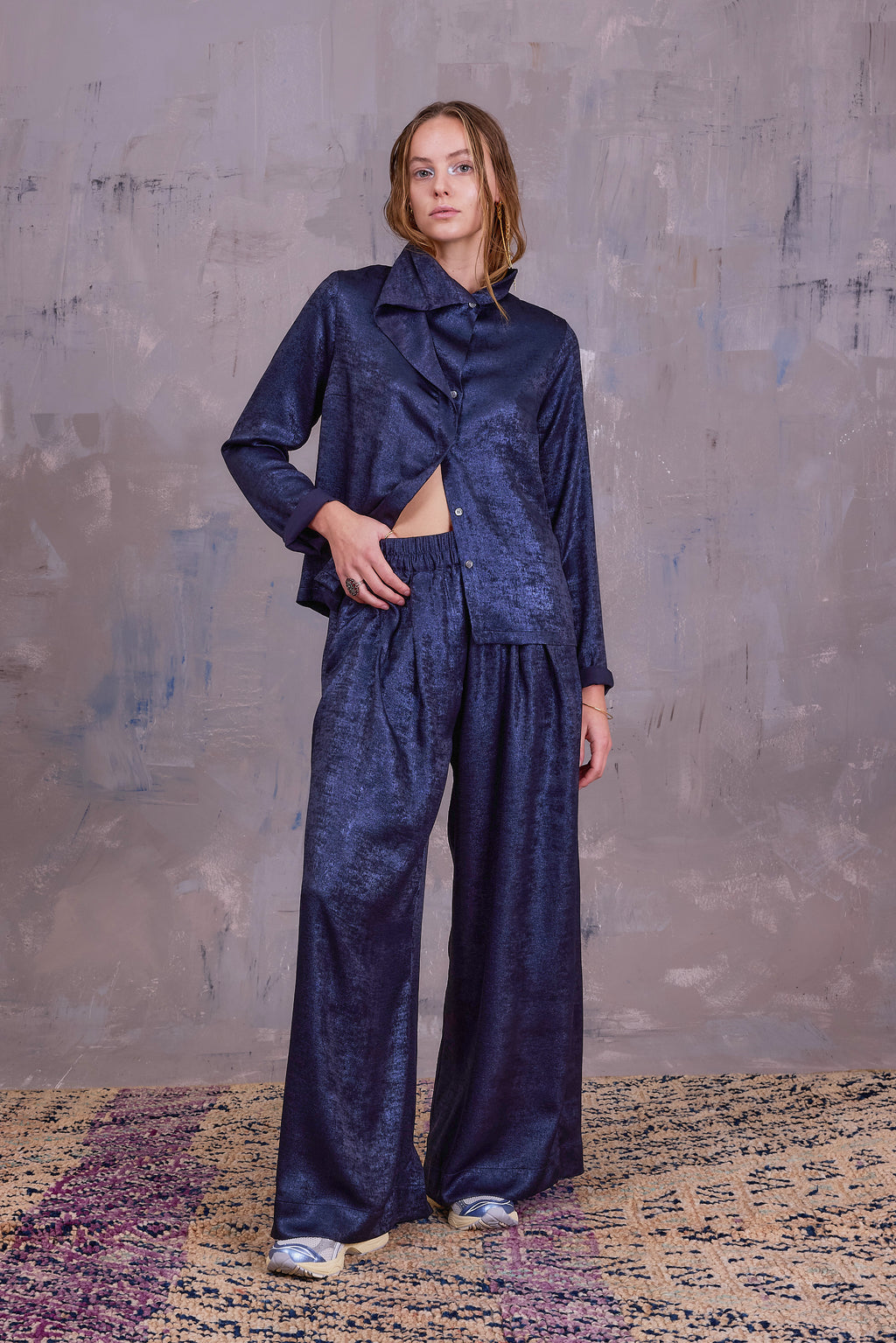 Cecile asymmetrische blouse in shiny sapphire