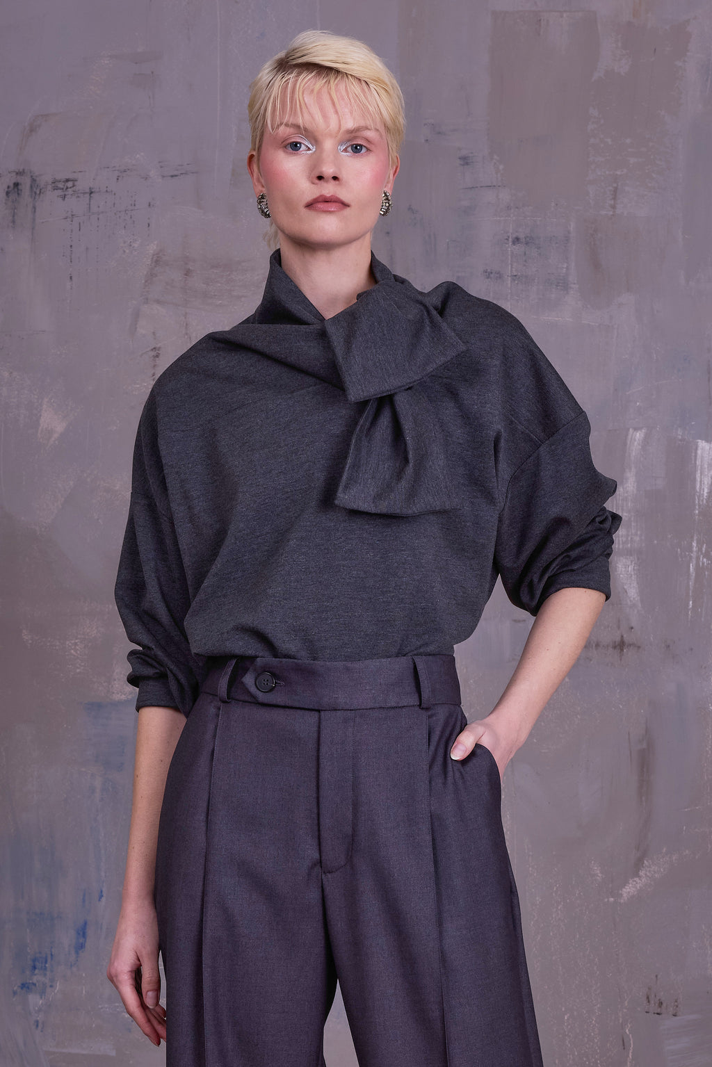 Gertruda sweater in dark grey