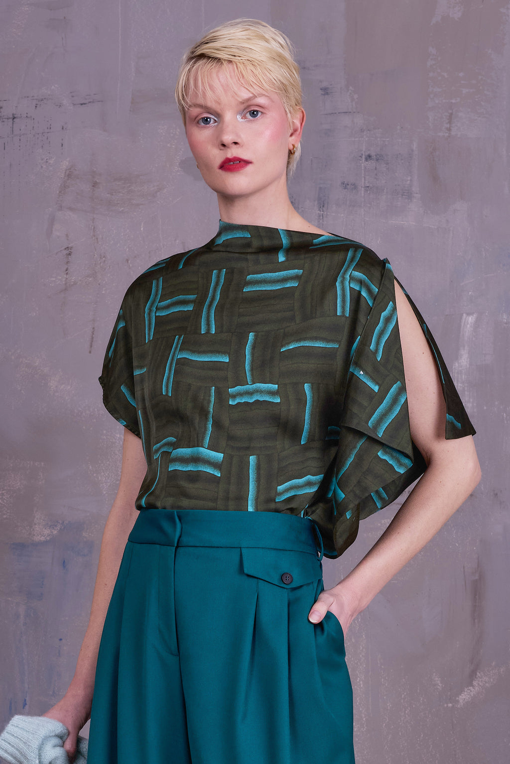 Gerita top in forest green wovens
