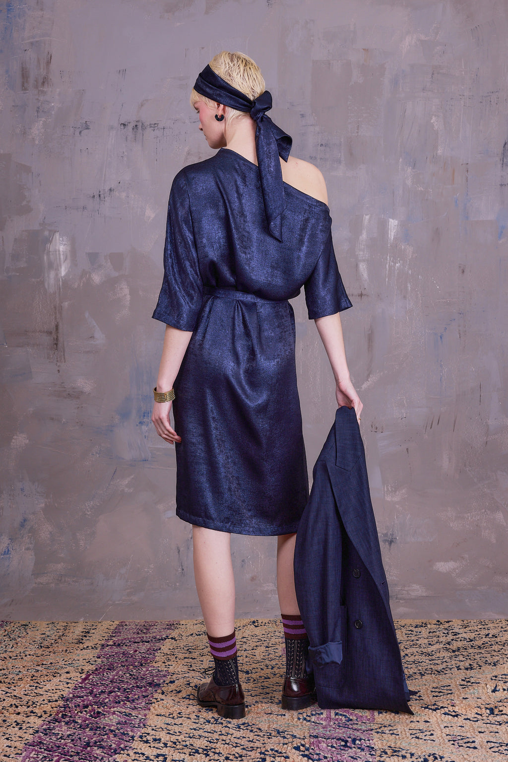 Esra jurk in shiny sapphire