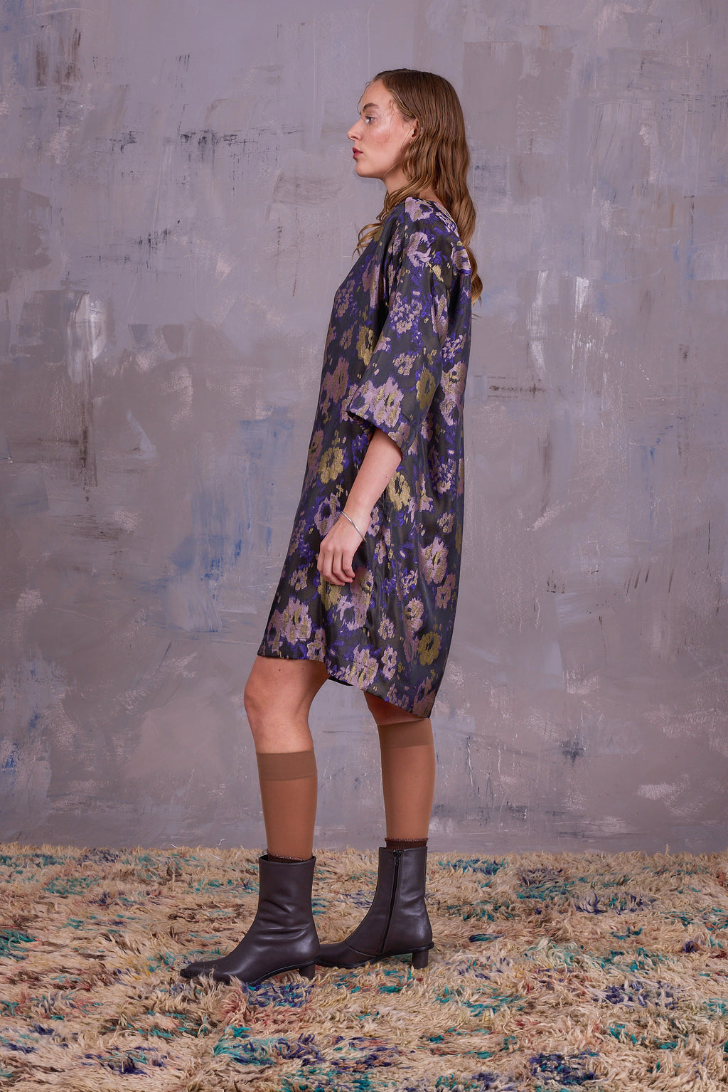 Eliana jurk in violet blossom jacquard