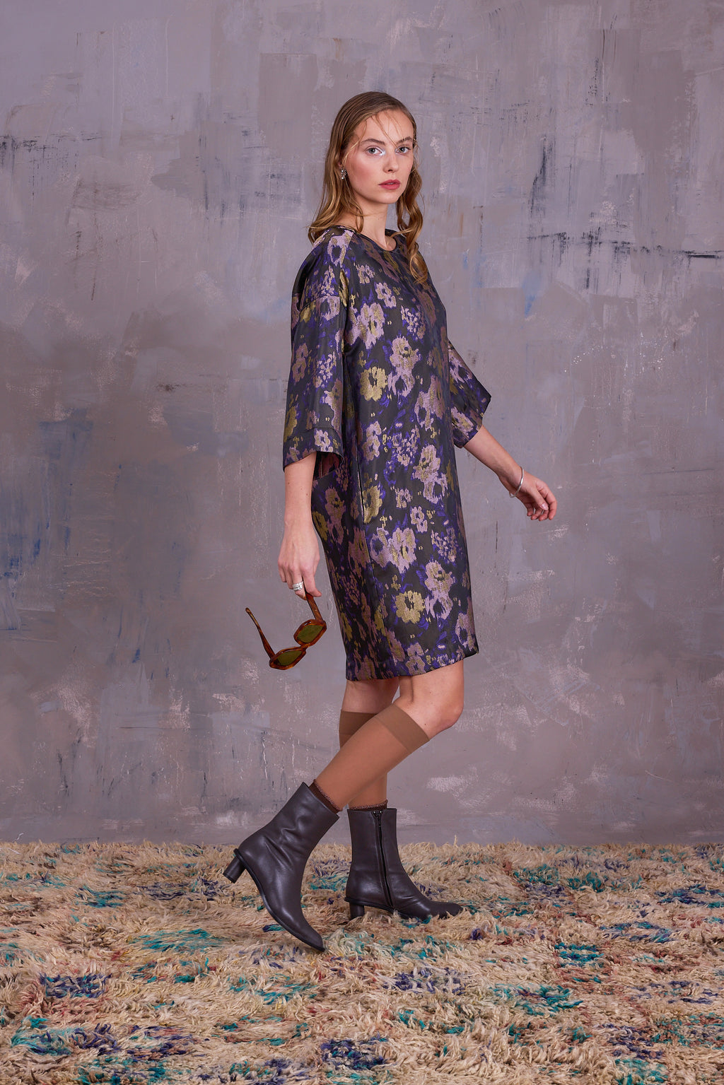 Eliana jurk in violet blossom jacquard