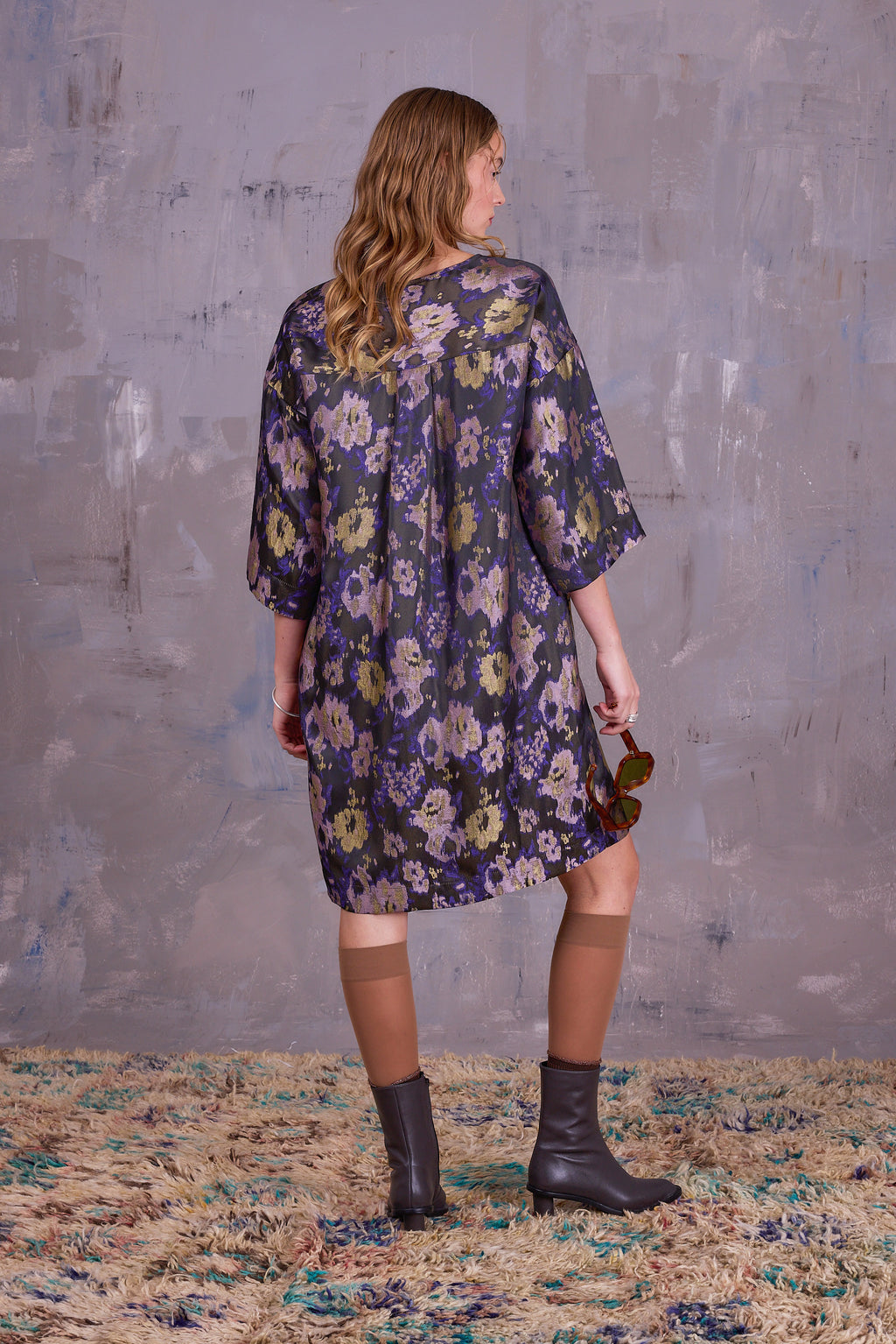 Eliana jurk in violet blossom jacquard