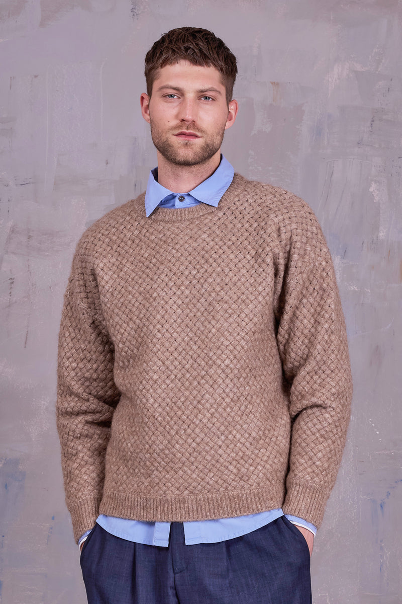 Gaudi knitted sweater in camel