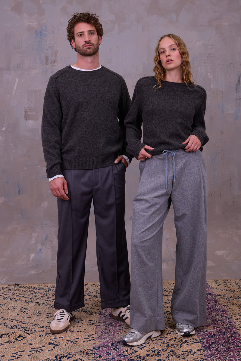 Ginger knitted sweater in graphite