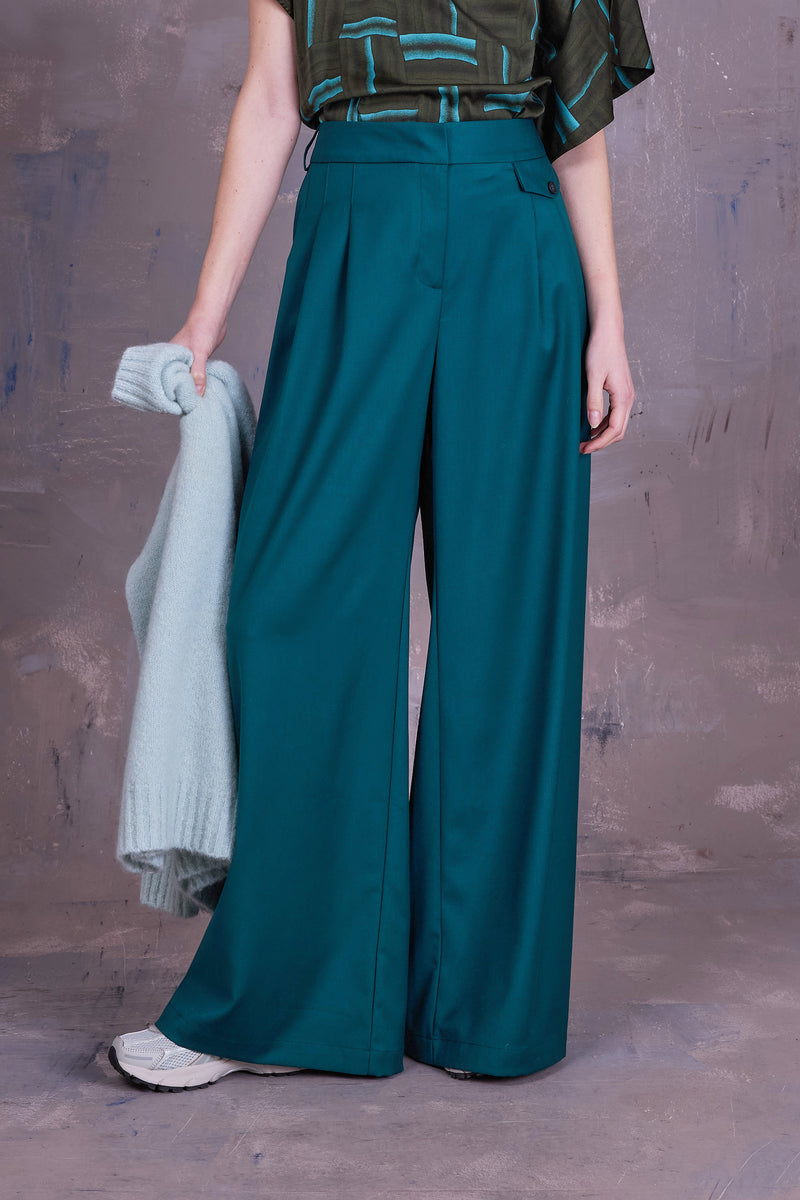 Guy trousers in sea green
