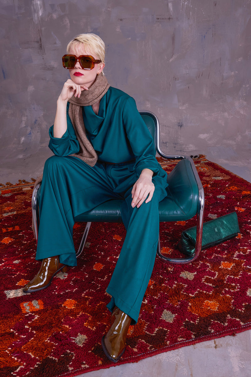 Guy trousers in sea green
