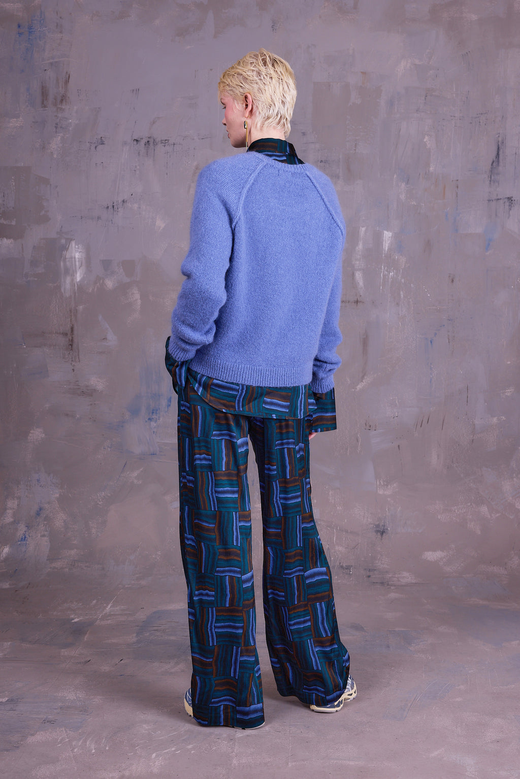 Gijsbrecht trousers in satijnen deepsea blue Wovens