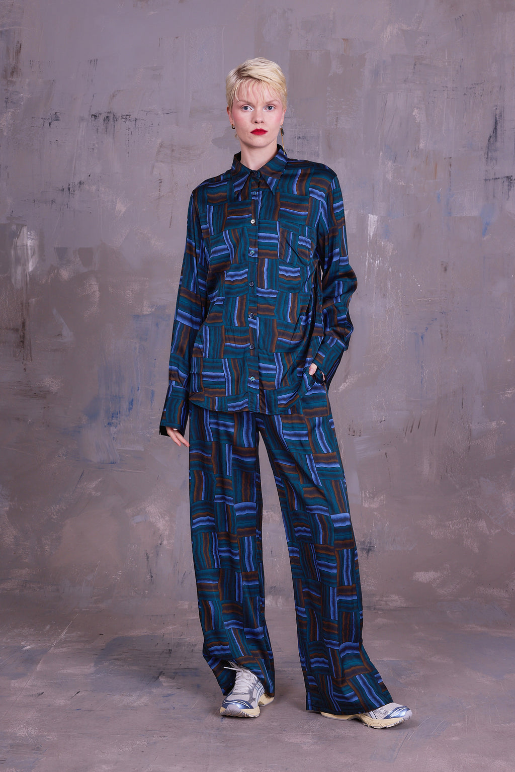 Gijsbrecht trousers in satijnen deepsea blue Wovens