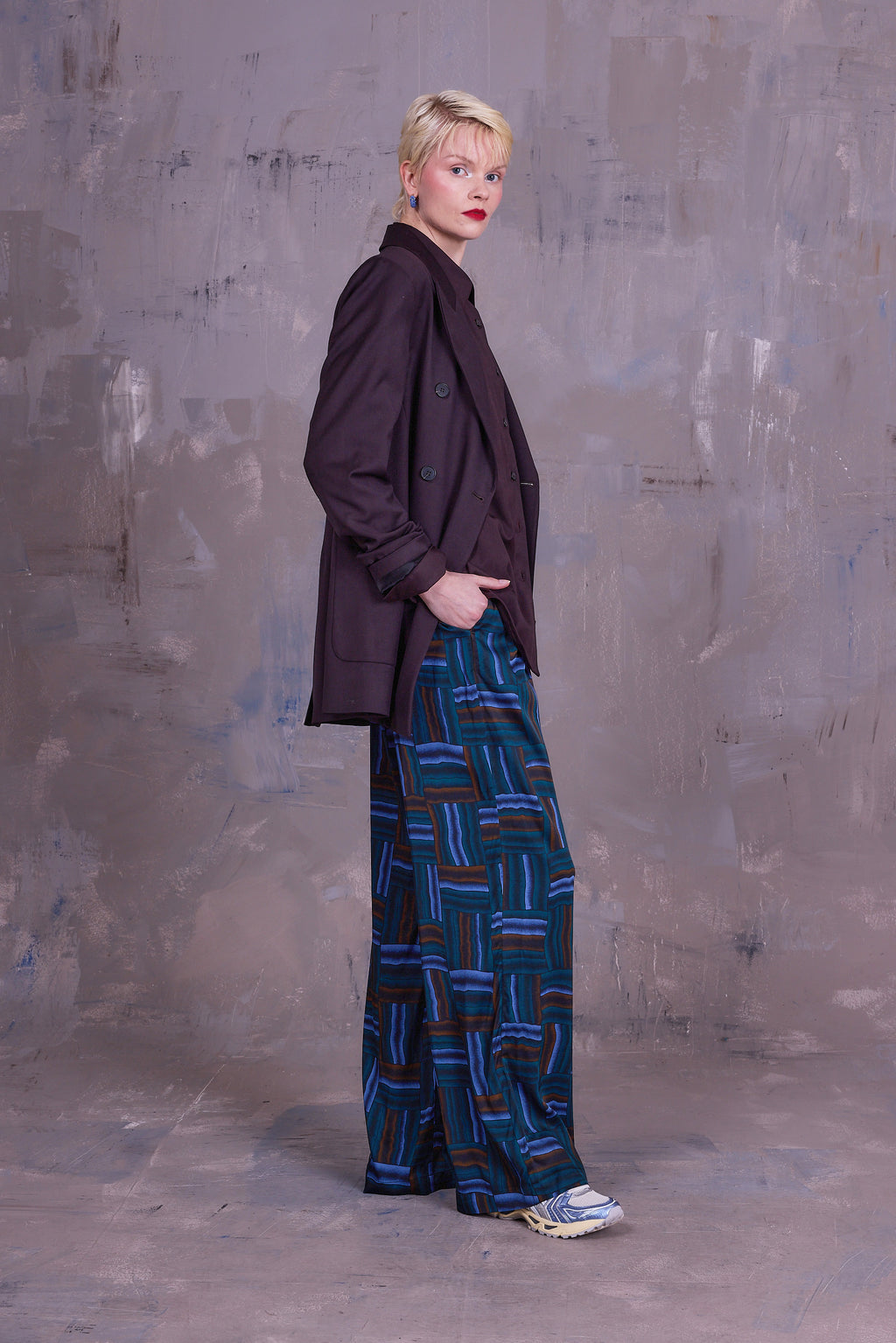 Gijsbrecht trousers in satijnen deepsea blue Wovens