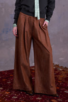 Freddy trousers in hazelnut gabardine