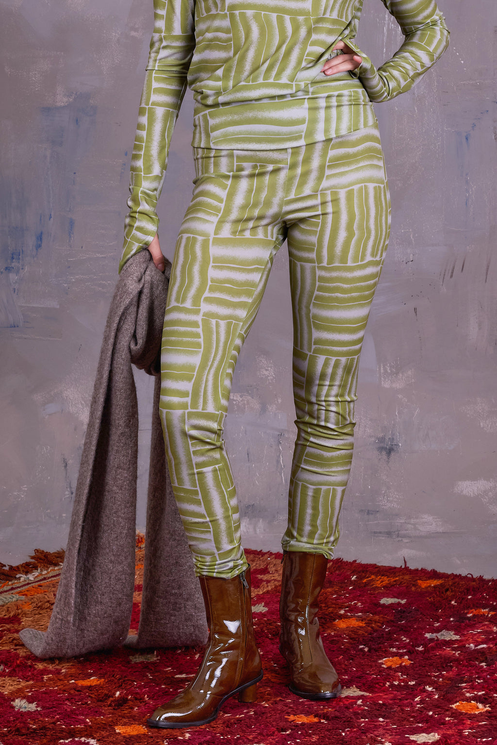 Etienne legging in lemon grass wovens