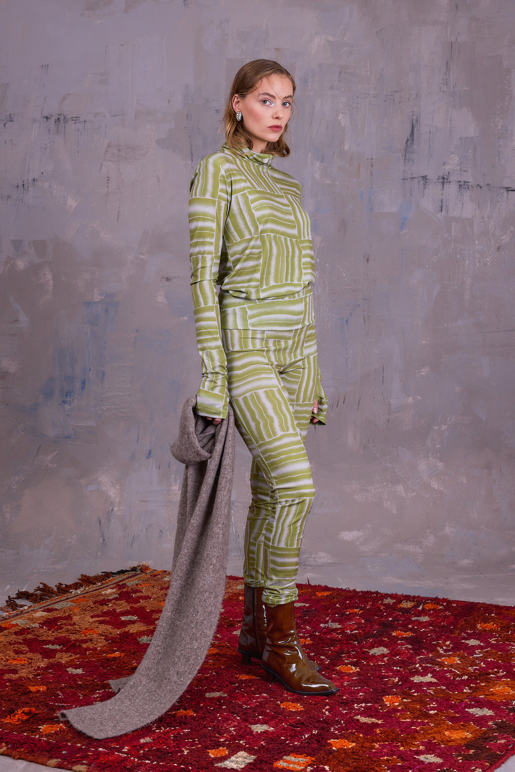 Etienne legging in lemon grass wovens