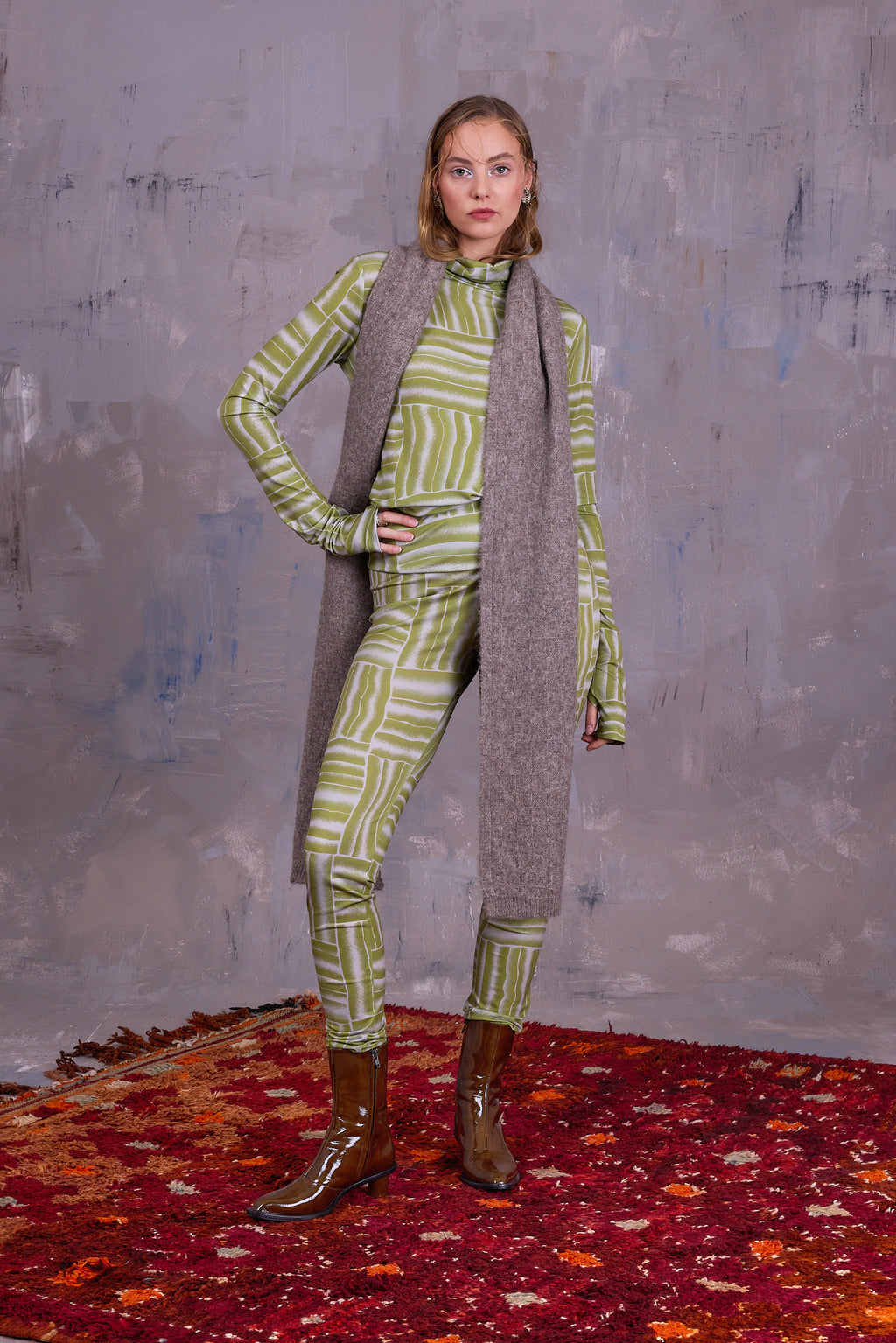 Etienne legging in lemon grass wovens