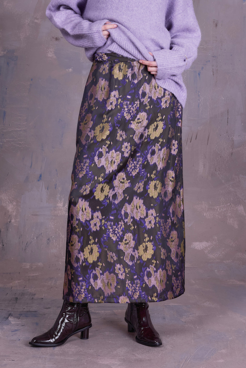 Emmanuel skirt in violet blossom jacquard
