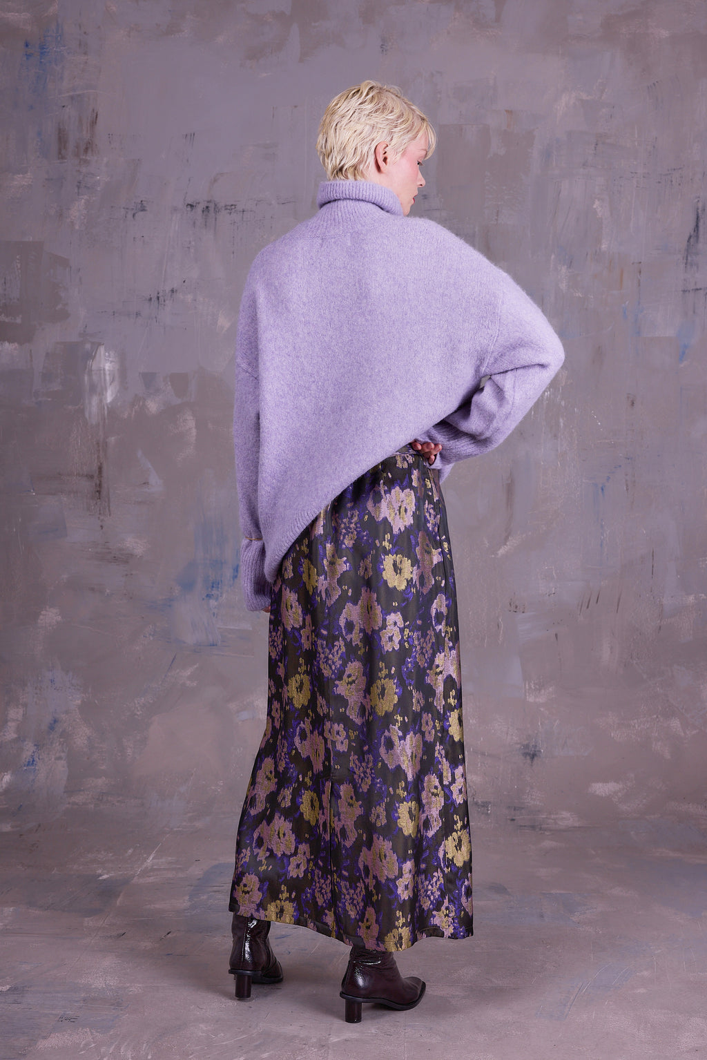 Emmanuel skirt in violet blossom jacquard