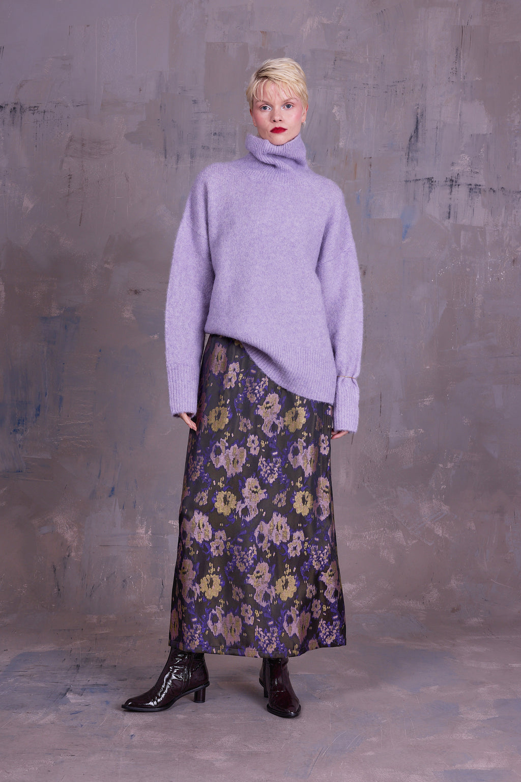 Emmanuel skirt in violet blossom jacquard