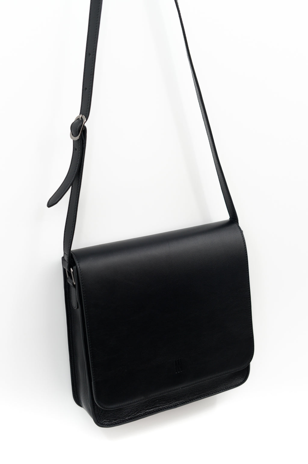 Medium crossbody handbag in black nappa leather
