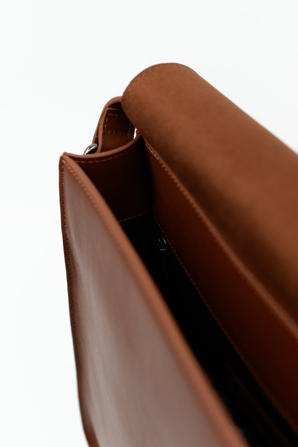 Medium crossbody handbag in cognac nappa leather
