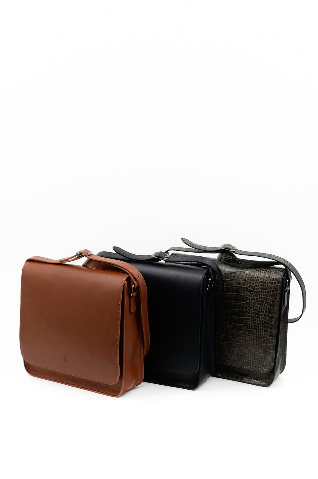 Medium crossbody handbag in cognac nappa leather