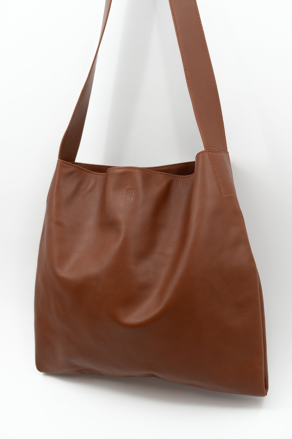 Big crossbody handtas in cognac nappaleer