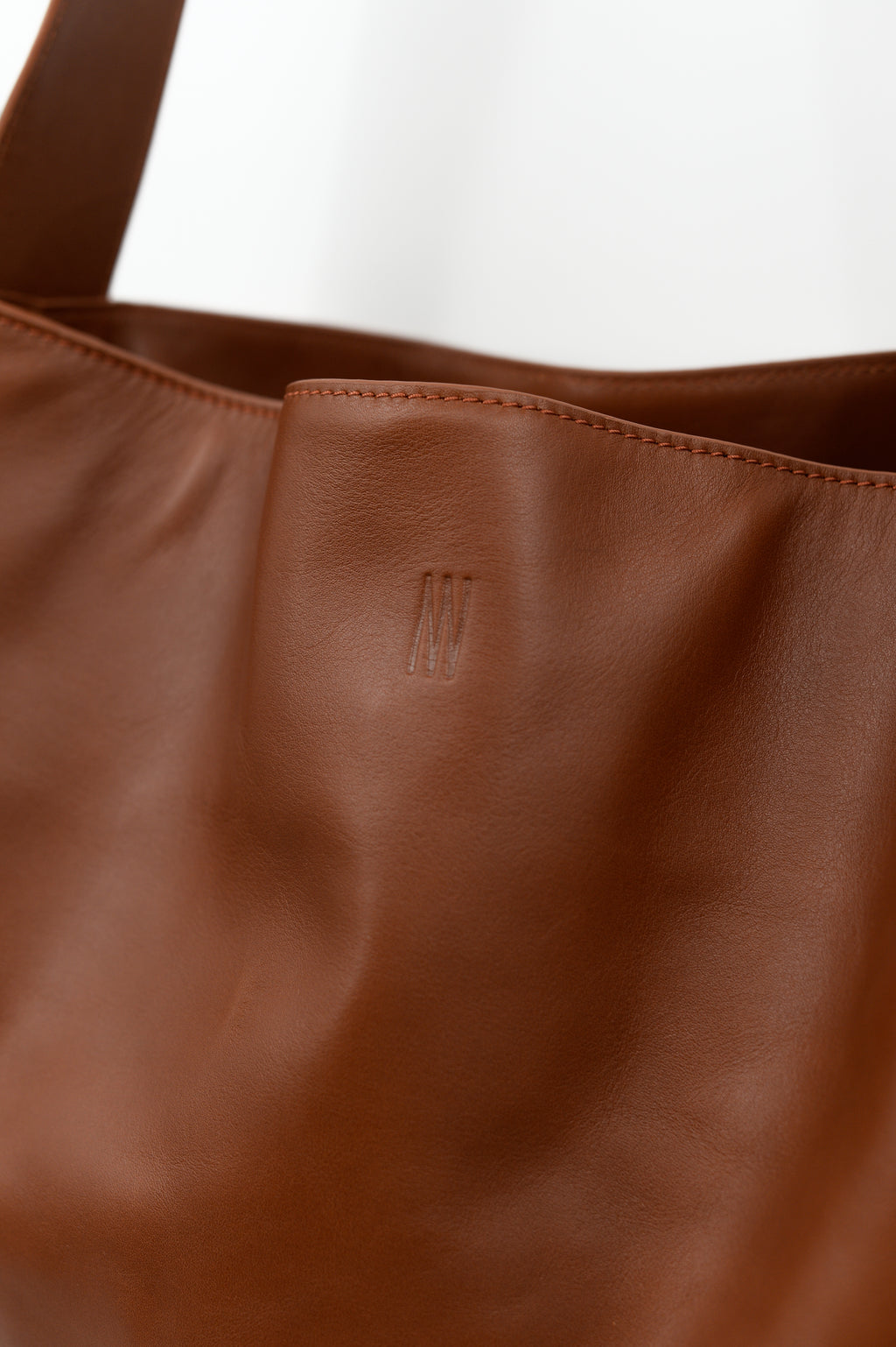 Big crossbody handtas in cognac nappaleer