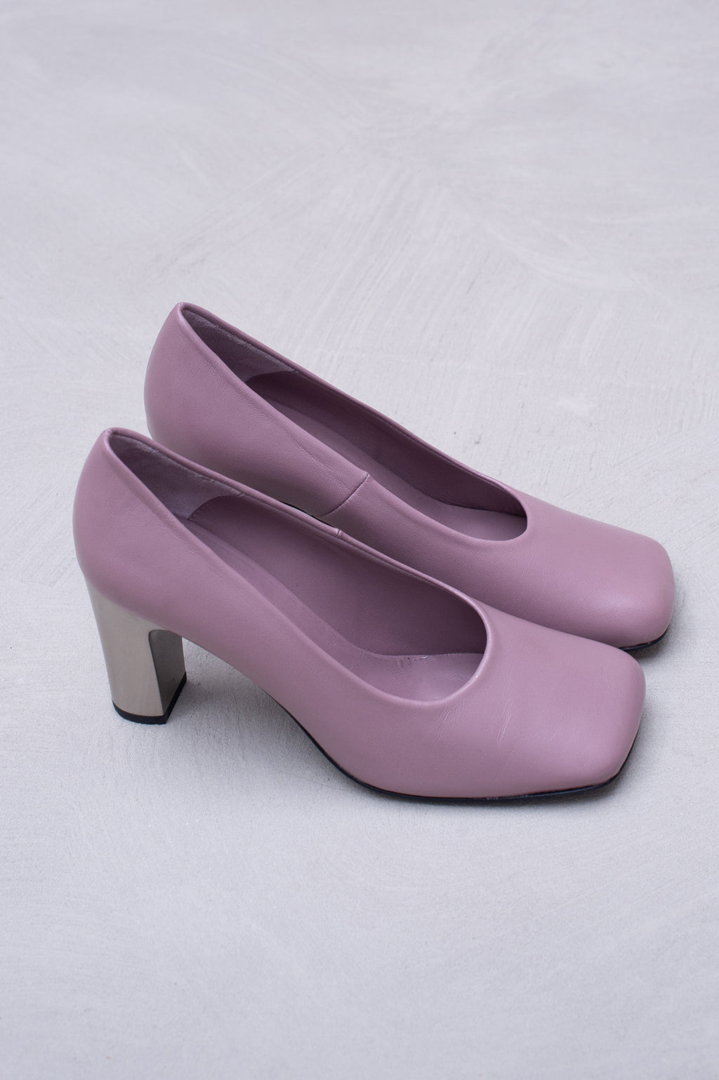 Flume pumps in mauve
