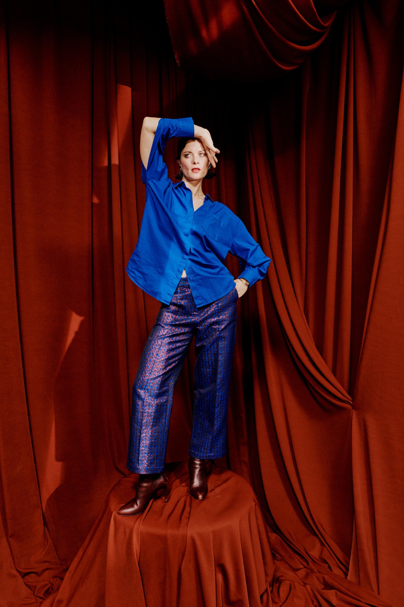 Zong-Hose mit Kupfer-Monogramm