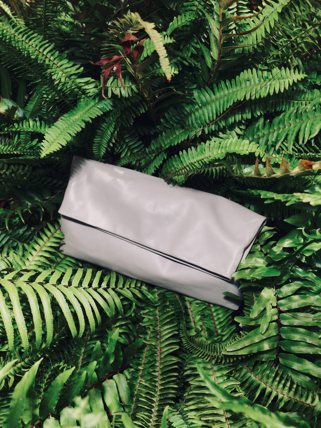 Clutch in taupe