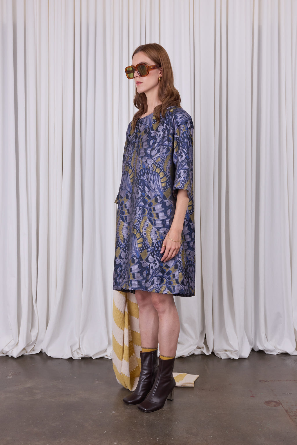 Eliana-Kleid aus fliederfarbenem Schmetterlings-Jacquard