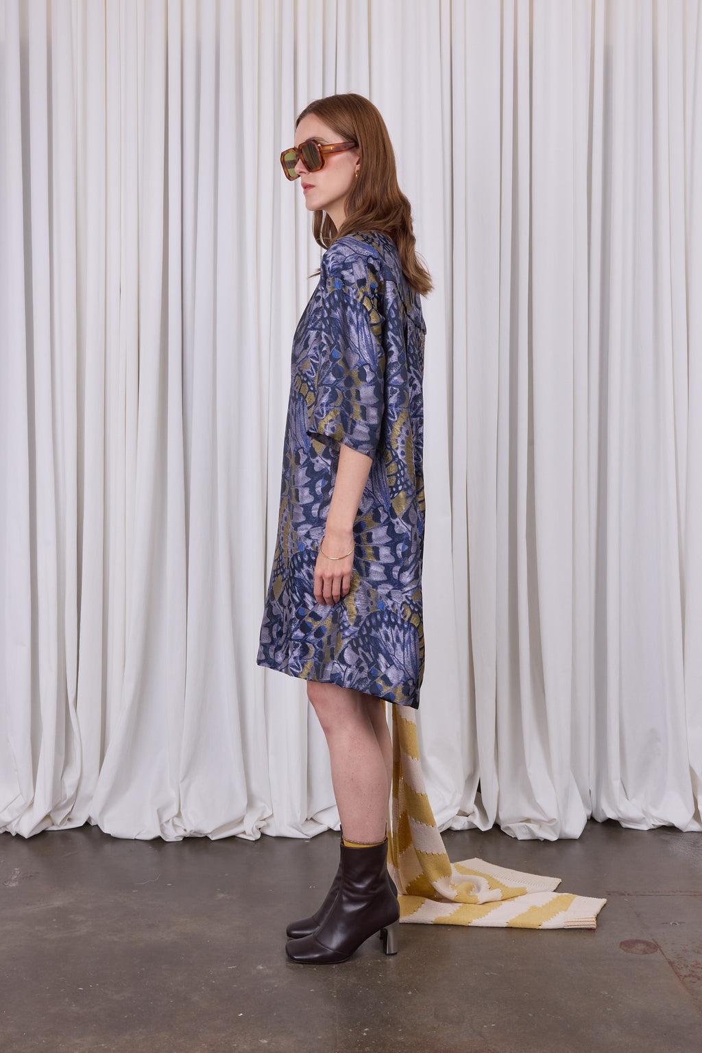 Eliana-Kleid aus fliederfarbenem Schmetterlings-Jacquard