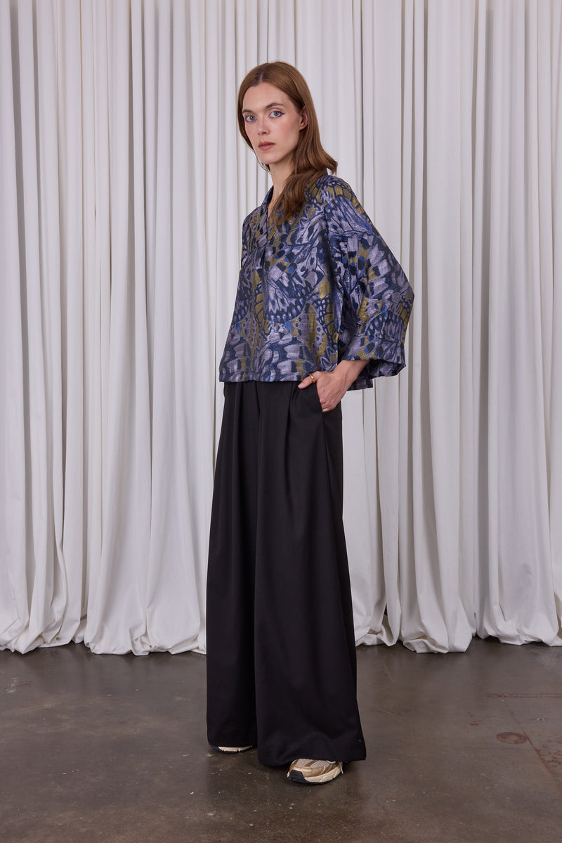 Clotilde-Bluse aus fliederfarbenem Schmetterlings-Jacquard
