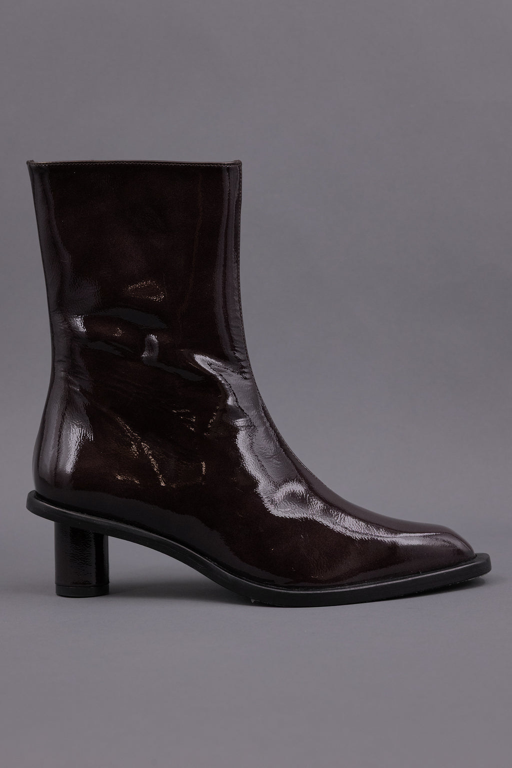 Gilda laarsje in patent after dark