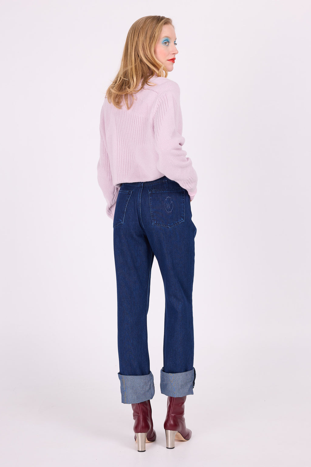 Maputo – Weicher lila Pullover mit Grafik
