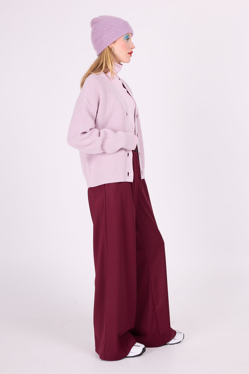 Lila Strickjacke Majuro