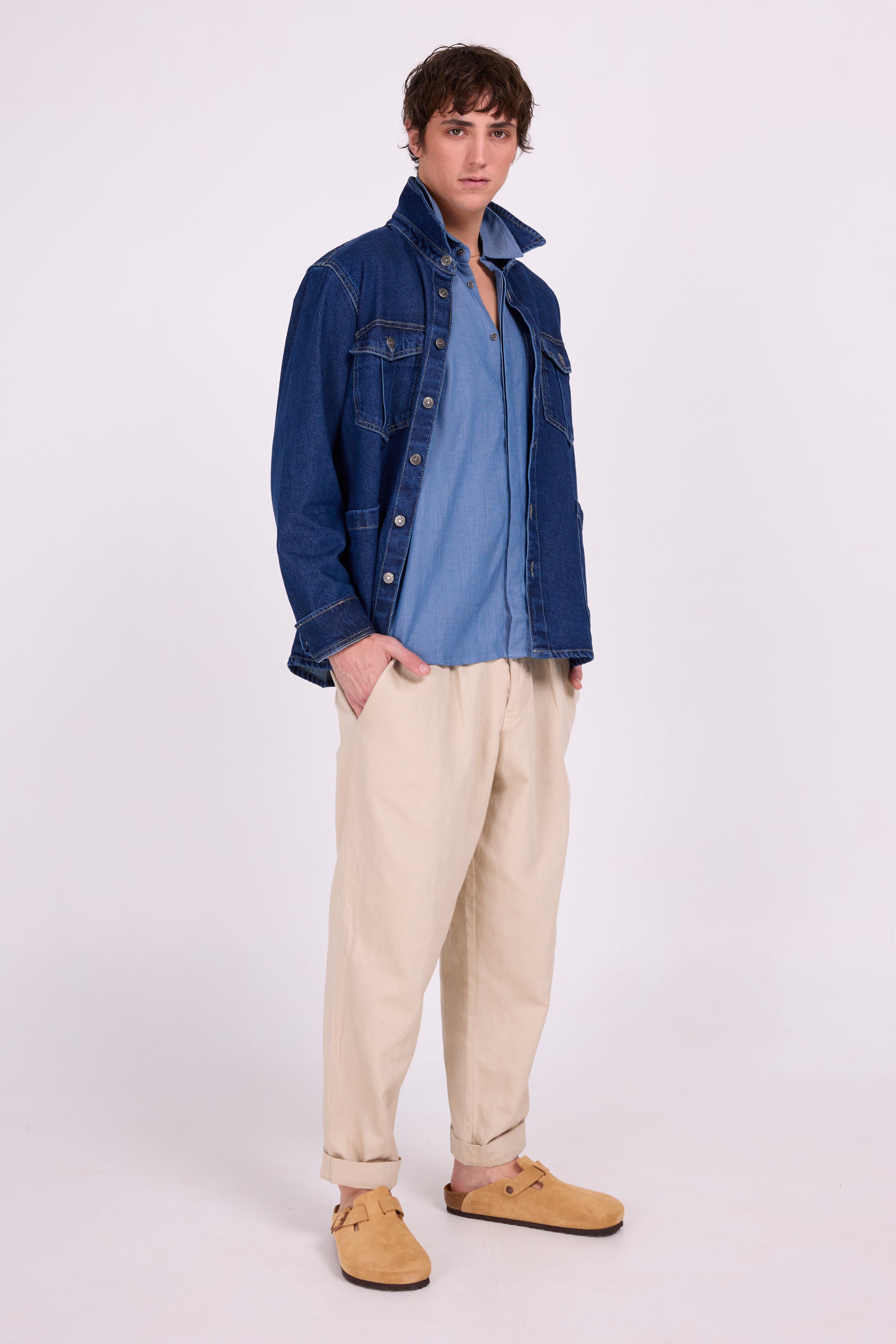Davin dunkle Jeansweste