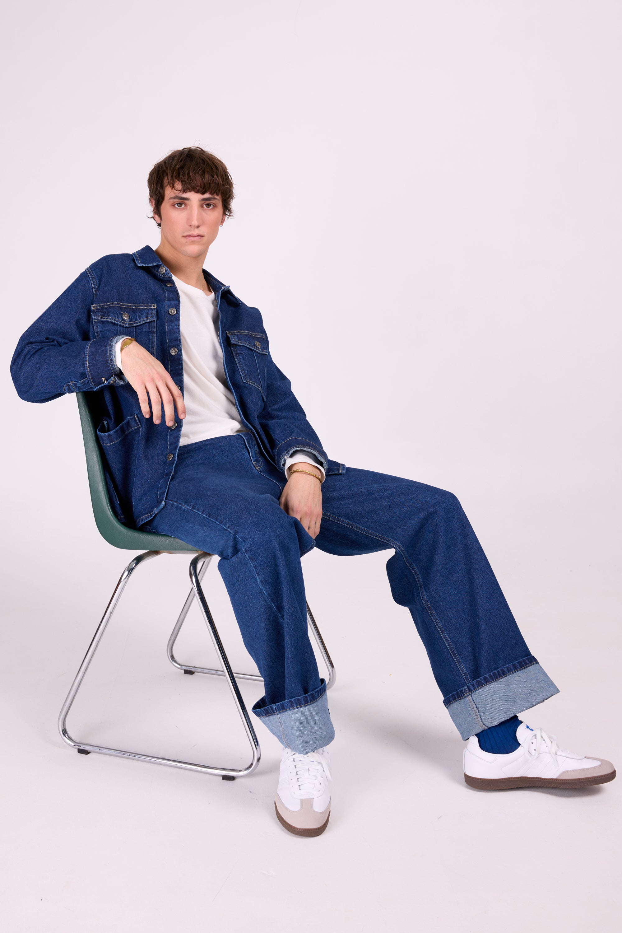 Davin dunkle Jeansweste