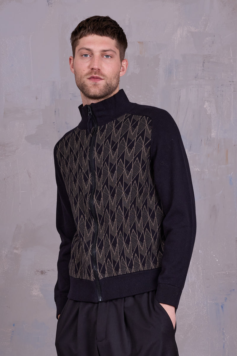 Goof cardigan in black/olive