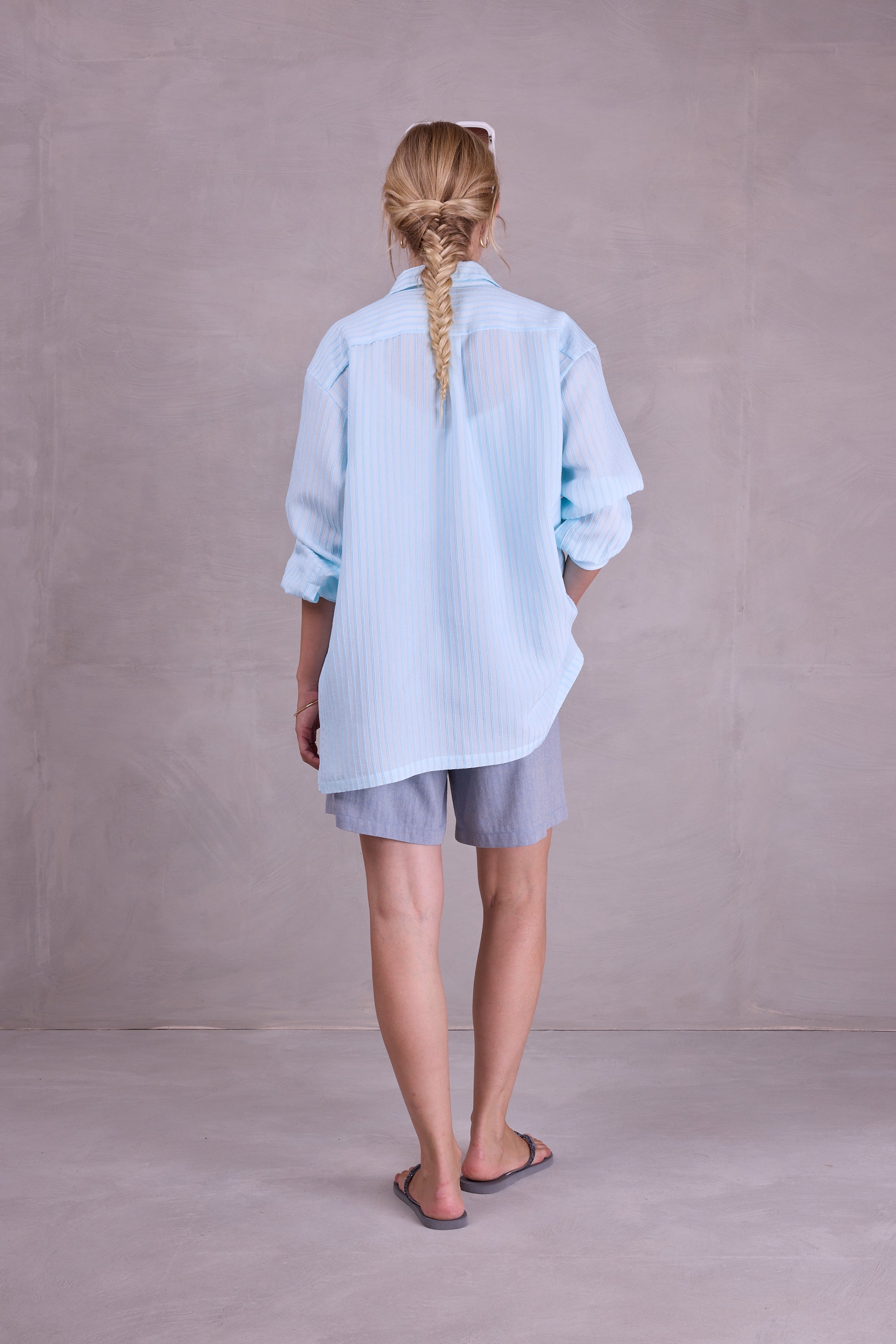 Felicia oversized lichtblauw hemd