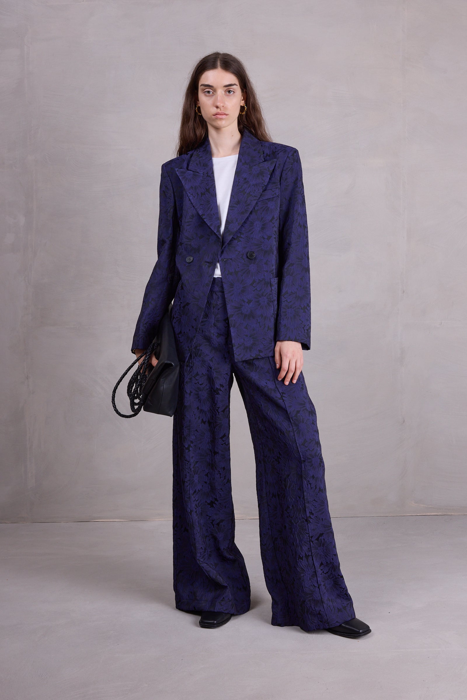 Bolivar trousers in night blue daisy