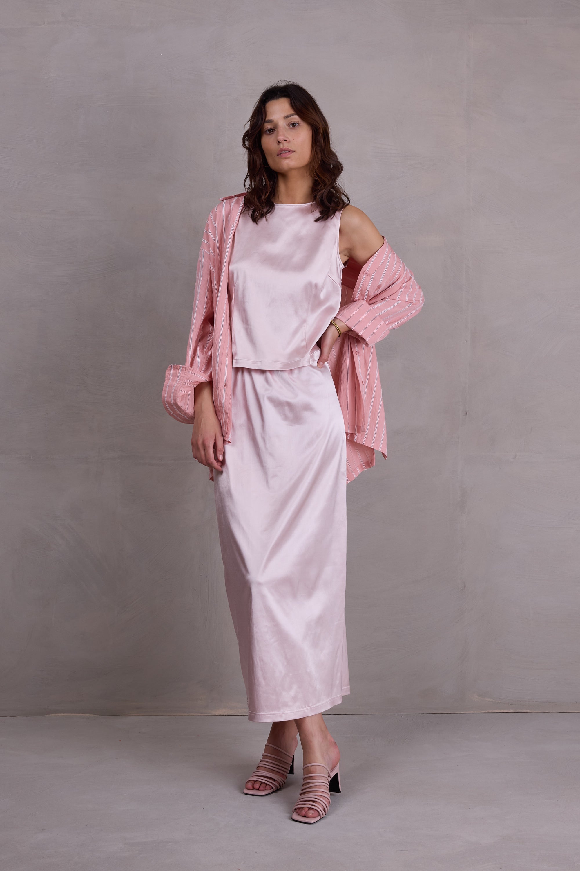 Fazil Rock aus blush Satin