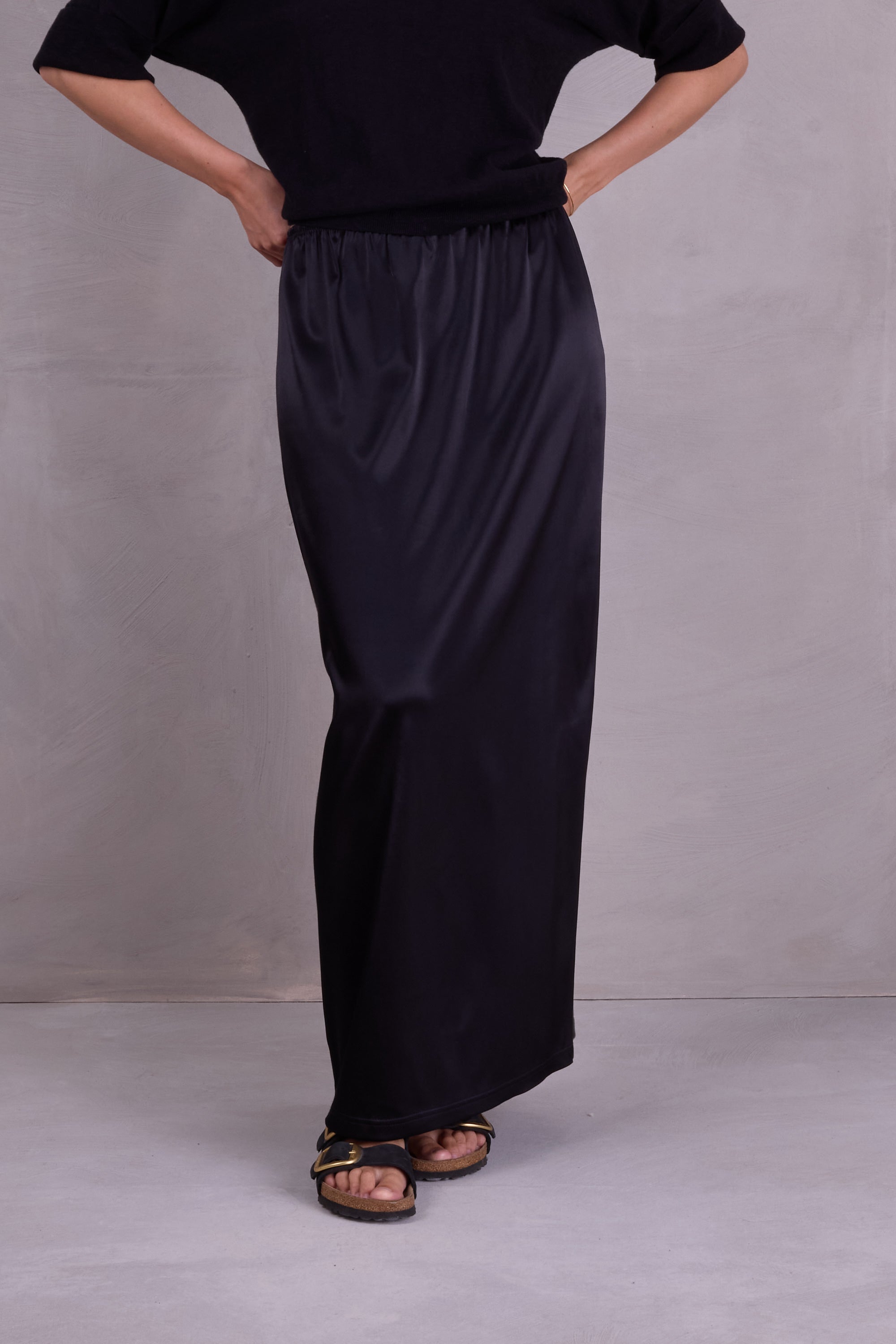 Fazil Rock aus schwarzem Satin