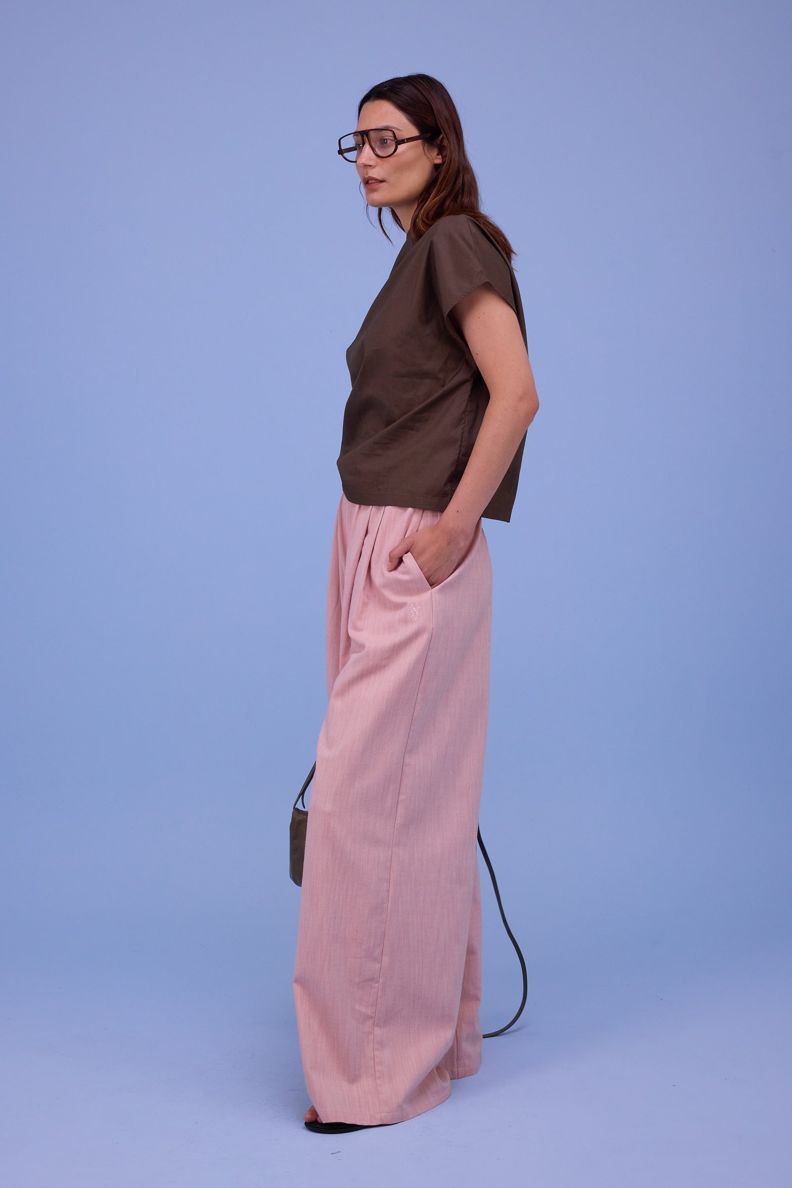 Feline top in dark khaki