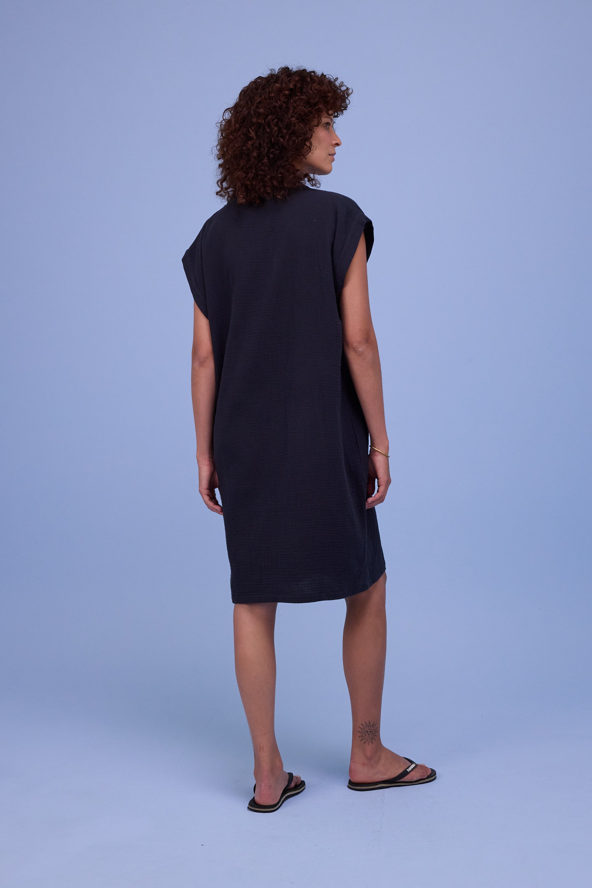 Helena dress in off-black tetra