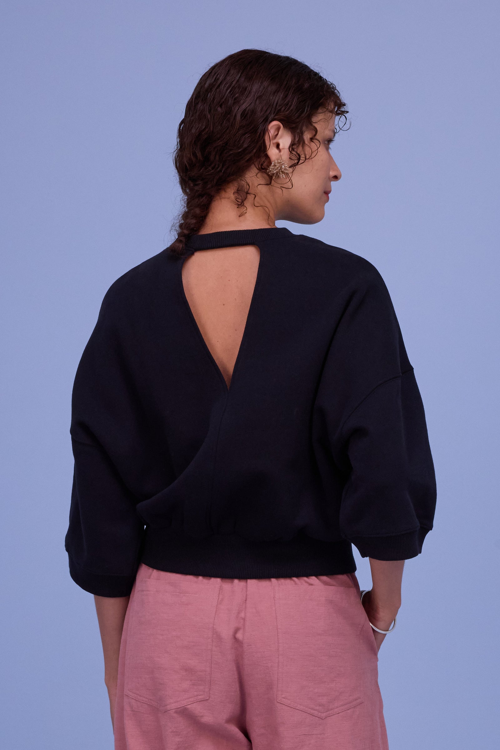 Hibiscus black sweater