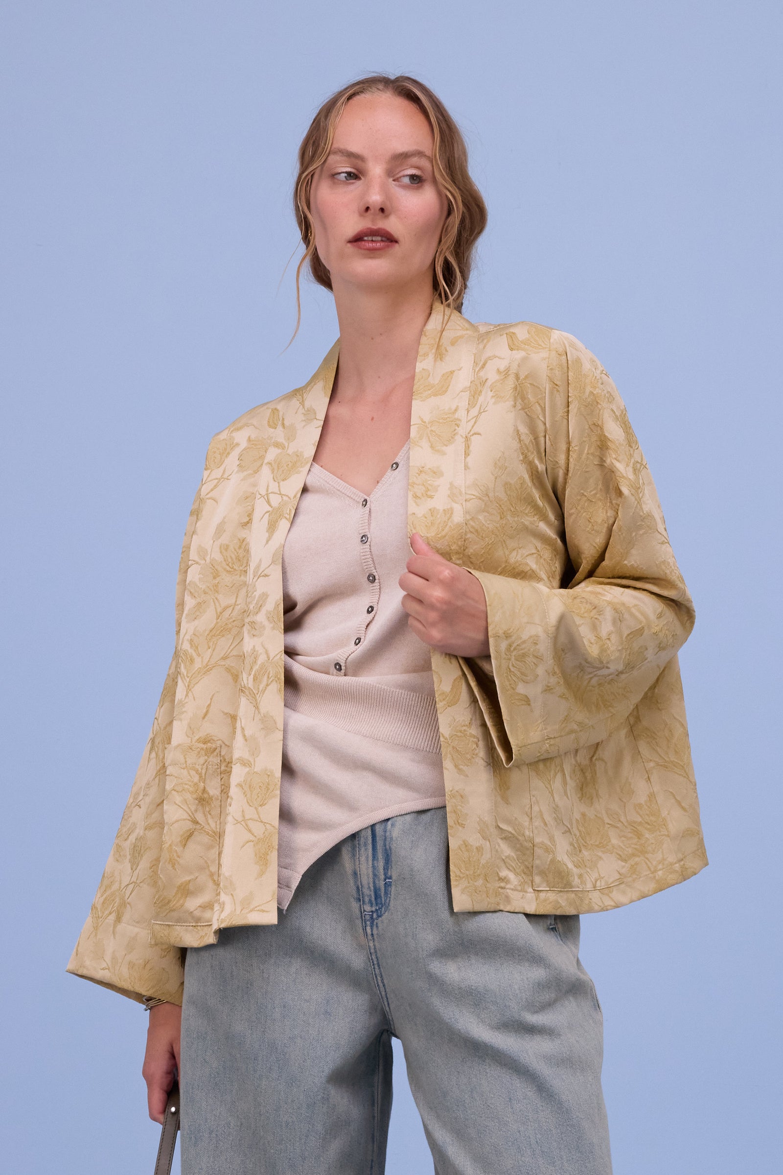 Flenn kimono in golden glow jacquard