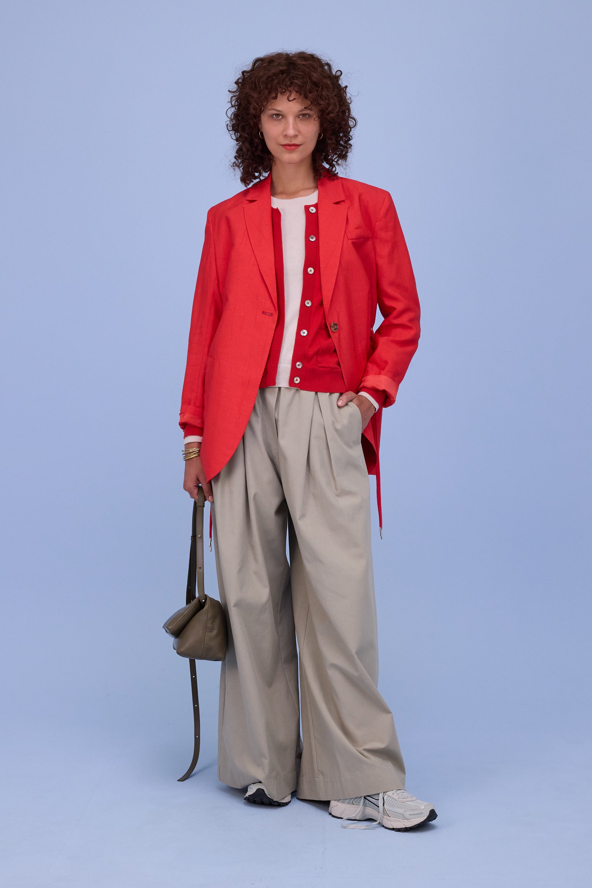 Hanoi semi-cardigan in coral red/almond